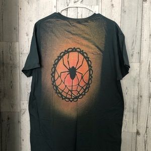 Men’s Halloween bleached T-shirt, blue spider, graphic size extra large
